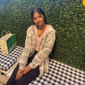 Meet your Posher, Anika